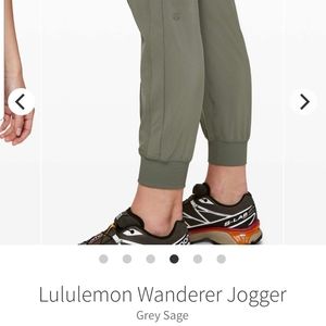 Lululemon Wanderer jogger size 4 grey sage